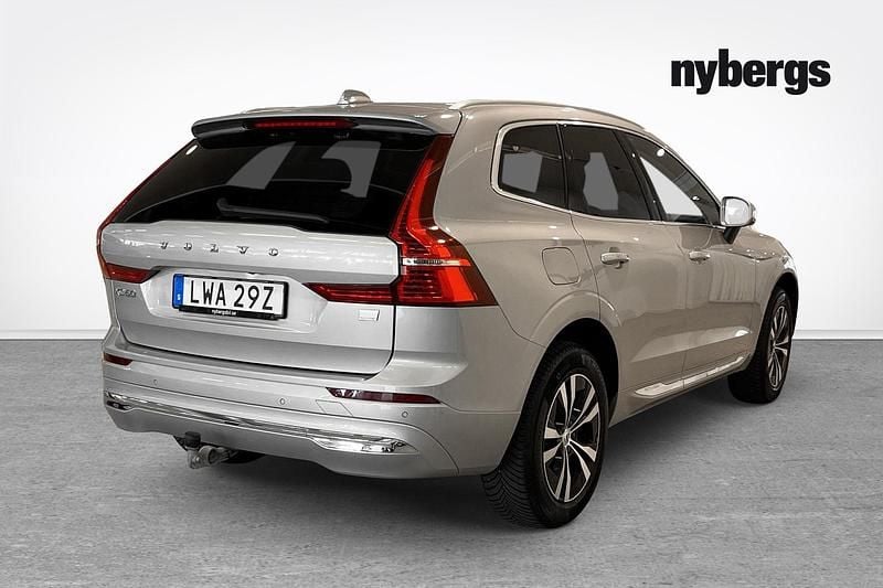 Begagnad Volvo XC60 Core 355 HK (261 kW) 2024 Silver SUV