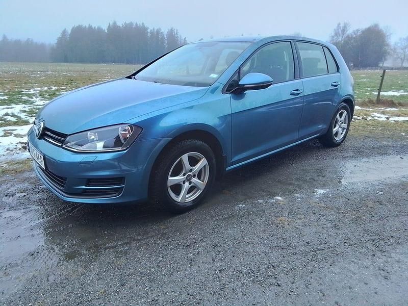 Begagnad VW Golf VII 105 HK (77 kW) 2015