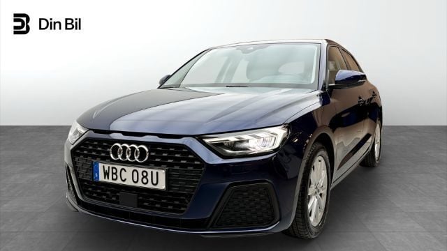 Navarrablå metallic Begagnad 2024 Audi A1 Sportback Proline Halvkombi | 244 000 kr (Marknadspris) - Bild 1/2