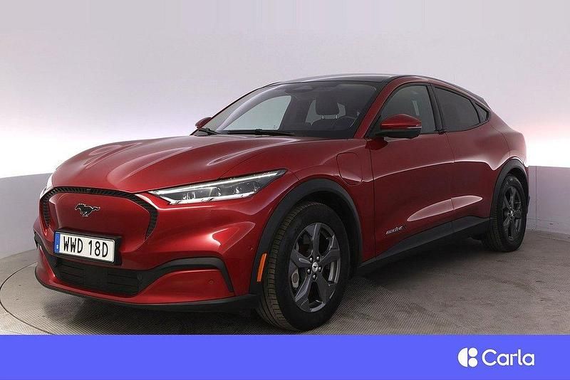 Röd Begagnad 2021 Ford Mustang Mach-E SUV | 288 900 kr (Superpris) - Bild 1/4