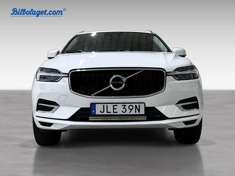 Begagnad Volvo XC60 Momentum 397 HK (291 kW) 2020 Vit SUV