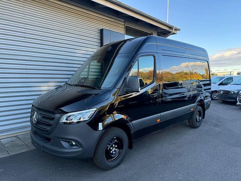 Svart Ny 2025 Mercedes E-Sprinter Van | 868 750 kr (Superpris) - Bild 1/4