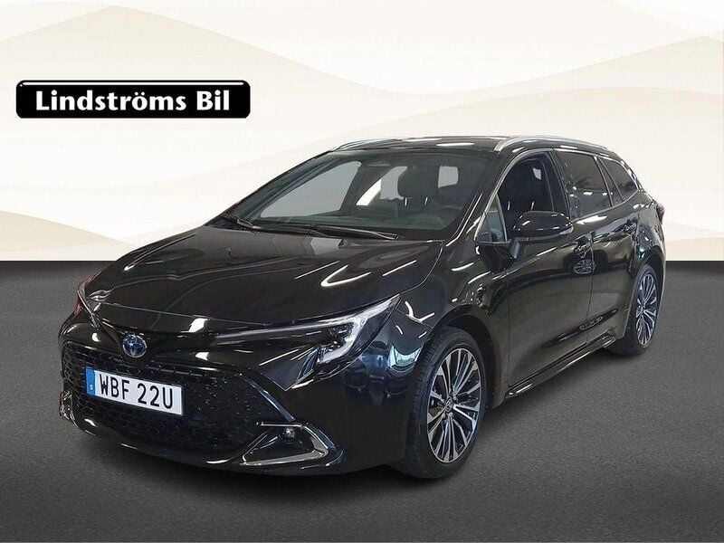 Svart Begagnad 2023 Toyota Corolla Style Kombi | 319 000 kr (Marknadspris) - Bild 1/3
