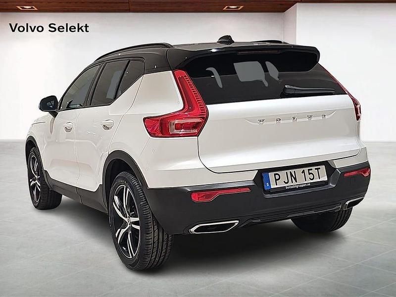 Begagnad Volvo XC40 R-Design 165 HK (121 kW) 2020 Vit SUV