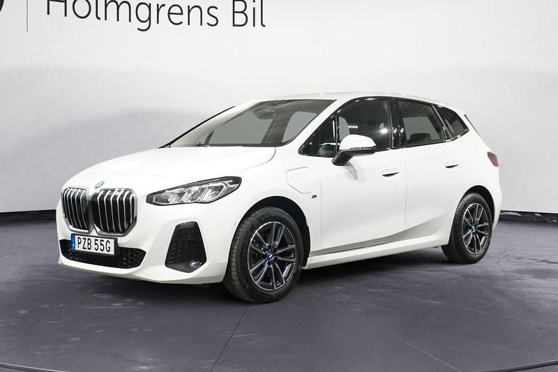 Begagnad BMW 225 Active Tourer M Sport 2025 Vit Minibuss