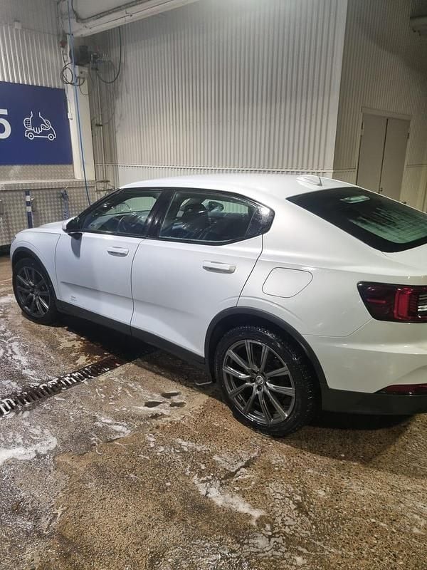 Begagnad Polestar 2 Standard Range Single Motor 169 kW (231 HK) 2023 Silver Halvkombi