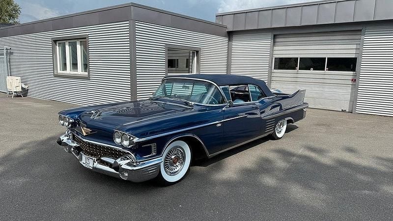 Blå Begagnad 1958 Cadillac Serie 62 Cab | 2 095 000 kr - Bild 1/4
