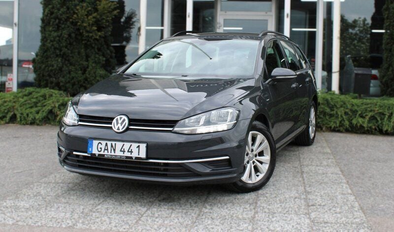 Mörkgrå (grå) Begagnad 2018 VW Golf VII Kombi | 124 900 kr (Bra pris) - Bild 1/4