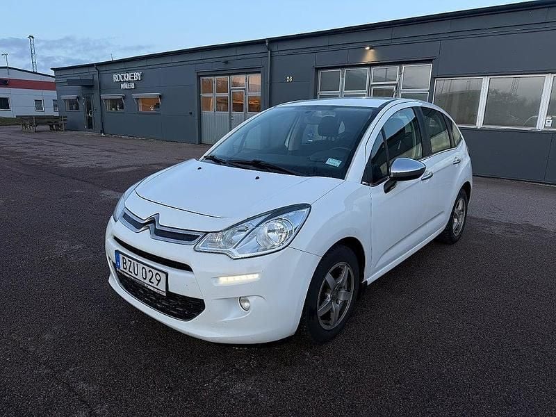 Vit Begagnad 2013 Citroën C3 Halvkombi | 44 900 kr (Marknadspris) - Bild 1/4