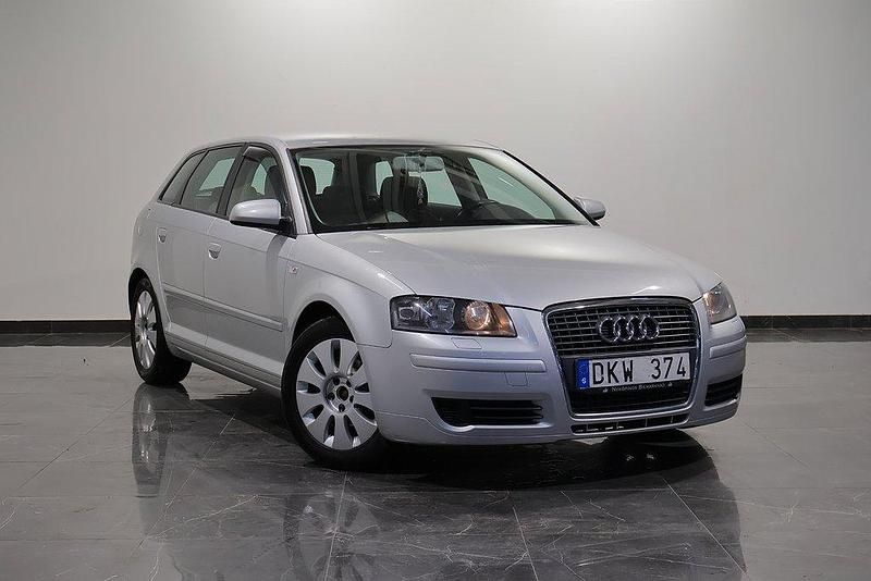 Silver Begagnad 2008 Audi A3 Sportback Attraction Halvkombi | 59 000 kr (Marknadspris) - Bild 1/4