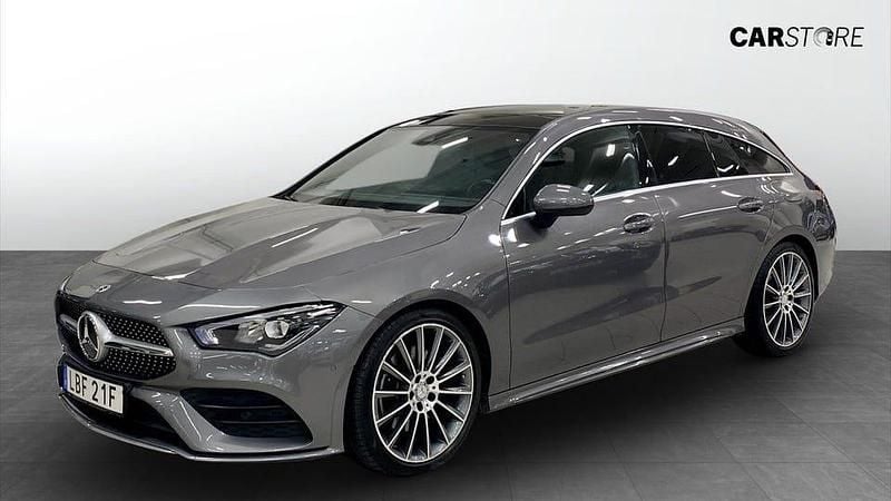 Grå Begagnad 2021 Mercedes CLA200 Shooting Brake Kombi | 279 900 kr (Marknadspris) - Bild 1/4