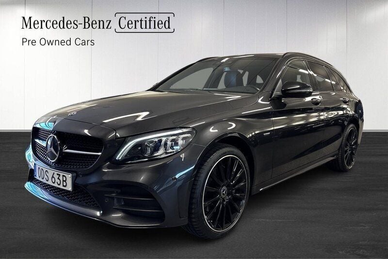 Grå Begagnad 2021 Mercedes C220 AMG Kombi | 334 900 kr (Marknadspris) - Bild 1/4
