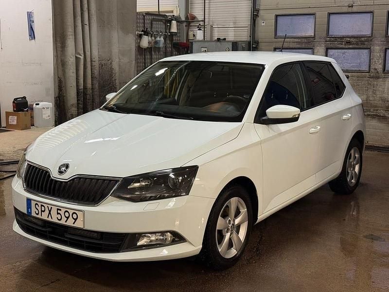 Begagnad 2018 Skoda Fabia Style Halvkombi | 89 000 kr (Bra pris) - Bild 1/4