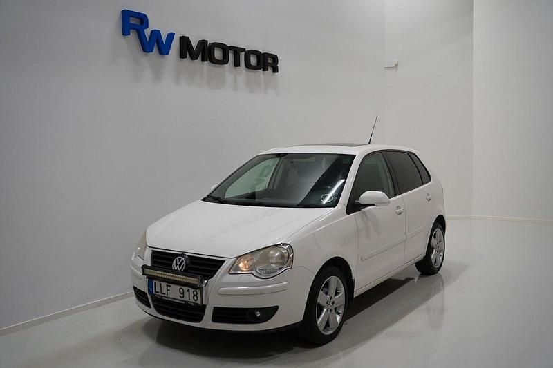 Vit Begagnad 2008 VW Polo Comfortline Halvkombi | 34 800 kr (Bra pris) - Bild 1/4