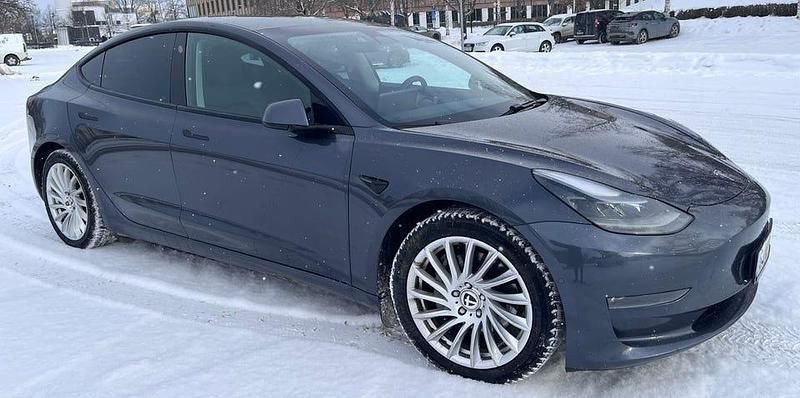 Begagnad Tesla Model 3 Long Range AWD 323 kW (440 HK) 2021 Midnight silver metallic (pmng) Sedan