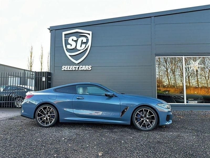 Begagnad BMW M850 Shadowline 530 HK (389 kW) 2018 Blå Sportkupé