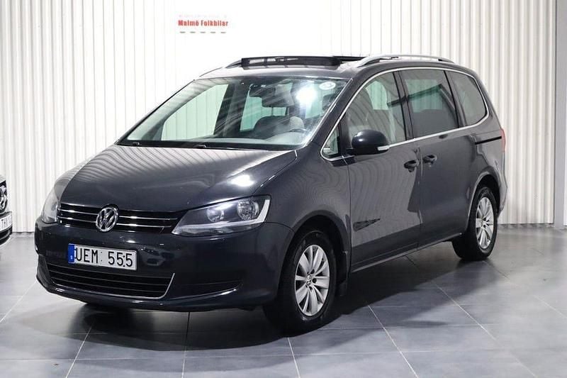 Begagnad VW Sharan 141 HK (103 kW) 2012 Ljusgrå Minibuss