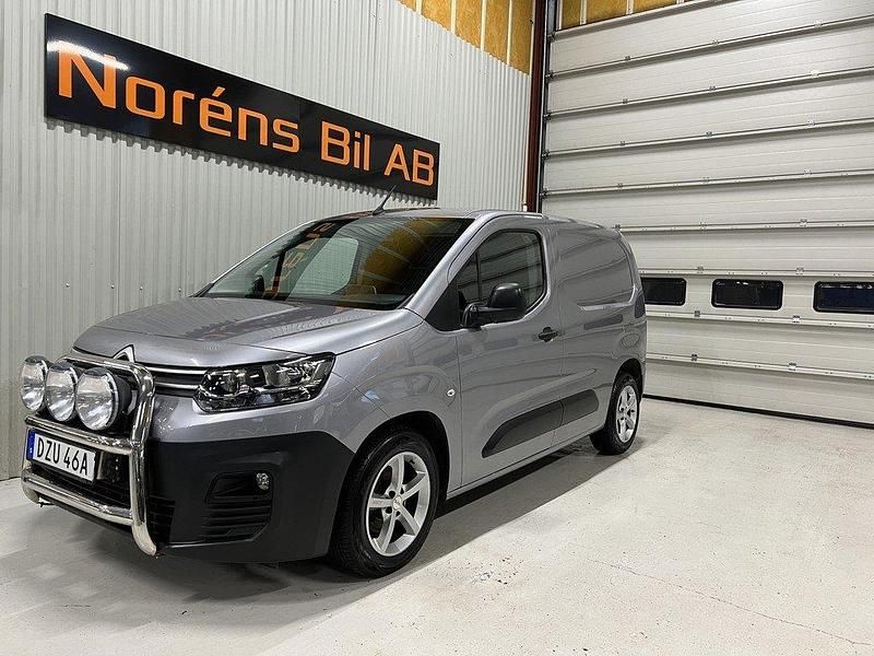 Silver (silver metalic) Begagnad 2019 Citroën Berlingo Van | 109 000 kr (Marknadspris) - Bild 1/4