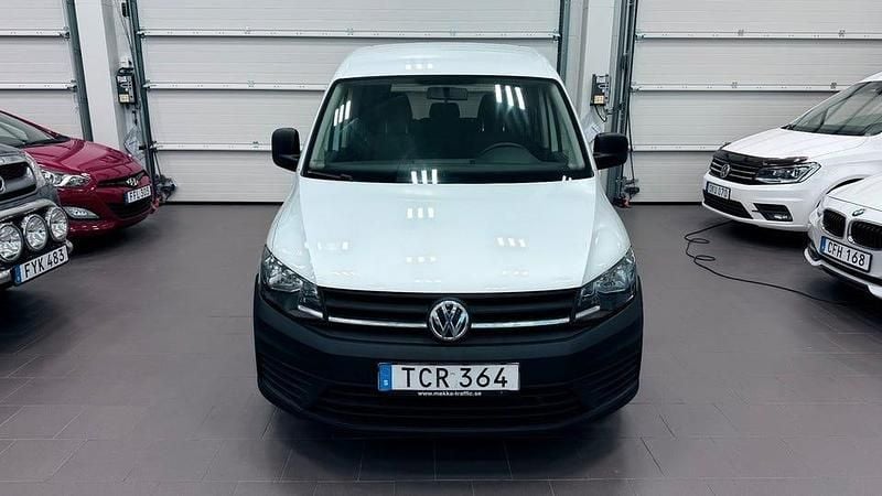 Begagnad VW Caddy Life 75 HK (55 kW) 2017 Grå (gråmetallic) Minibuss