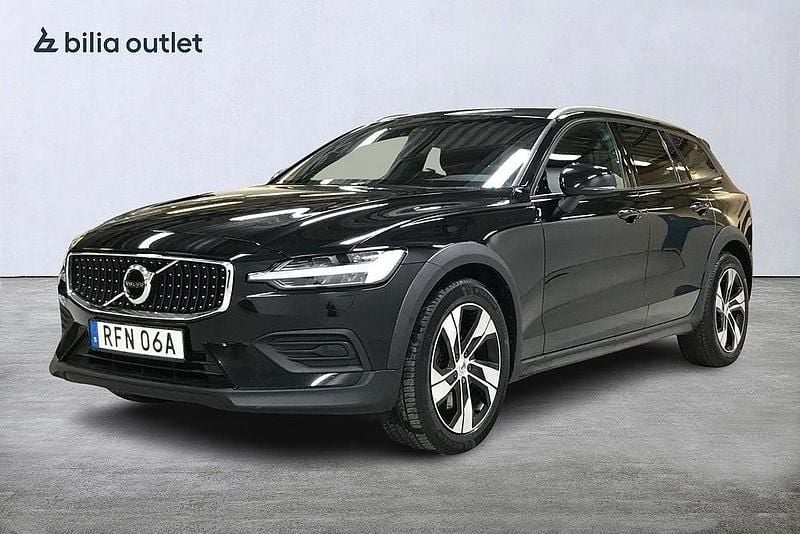 Begagnad Volvo V60 CC SE 190 HK (139 kW) 2020 Svart Kombi
