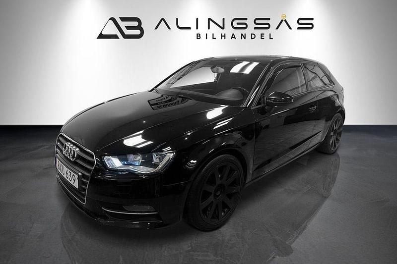 Svart Begagnad 2013 Audi A3 Ambition Halvkombi | 64 900 kr (Marknadspris) - Bild 1/4
