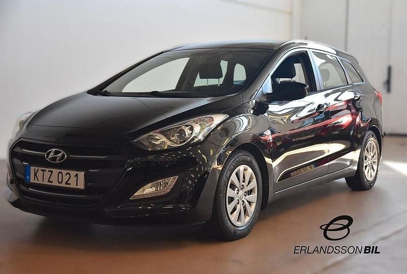 Svart Begagnad 2015 Hyundai i30 Select Kombi | 109 900 kr - Bild 1/4