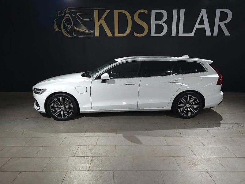 Vit Begagnad 2021 Volvo V60 Inscription Kombi | 239 500 kr (Superpris) - Bild 1/4