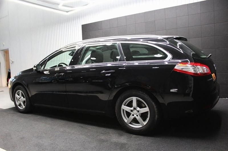 Begagnad Peugeot 508 SW 112 HK (82 kW) 2011 Svart Kombi