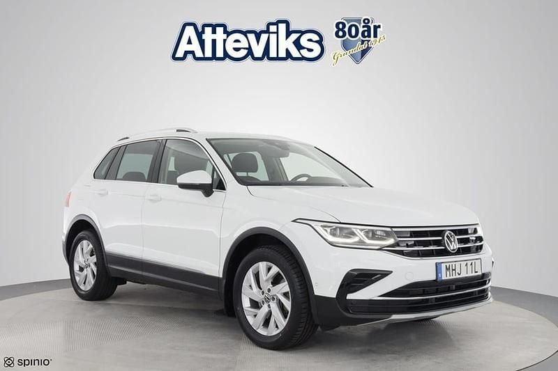Vit Begagnad 2022 VW Tiguan Elegance SUV | 319 900 kr (Bra pris) - Bild 1/4