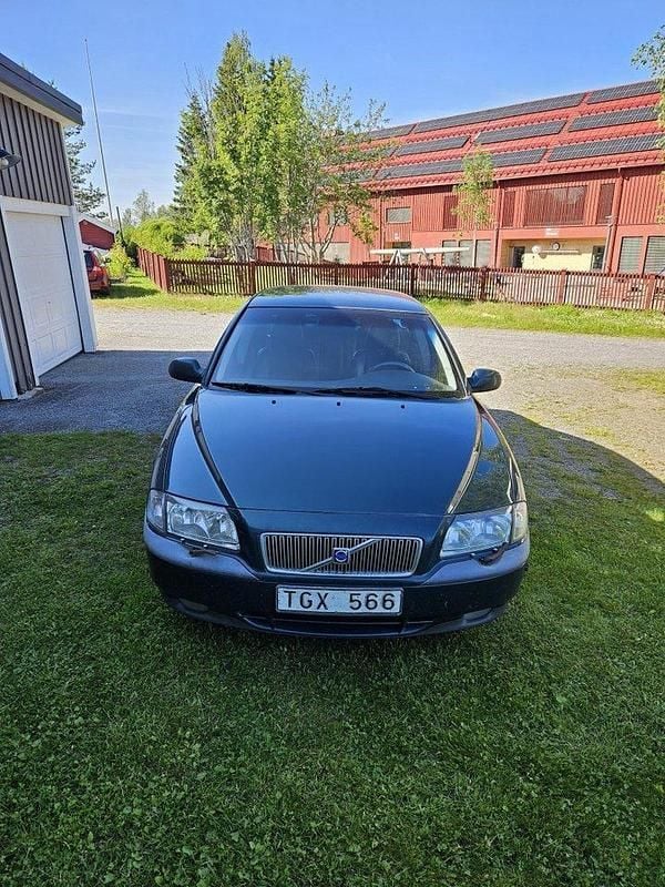 Grön Begagnad 2002 Volvo S80 Sedan | 5 000 kr (Bra pris) - Bild 1/4