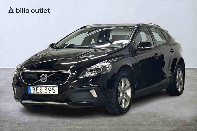Svart Begagnad 2016 Volvo V40 CC Kombi | 169 900 kr (Marknadspris) - Bild 1/1