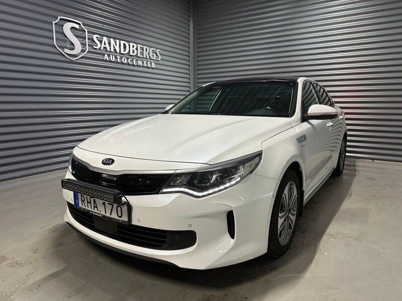 Vit Begagnad 2016 Kia Optima Hybrid 2 Sedan | 179 500 kr (Marknadspris) - Bild 1/4