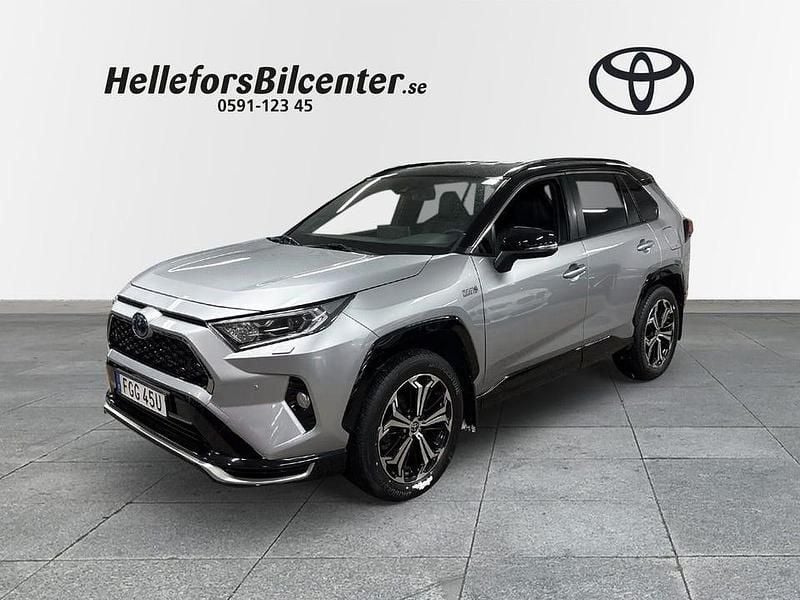 Grå Begagnad 2021 Toyota RAV4 Style SUV | 394 500 kr (Marknadspris) - Bild 1/4