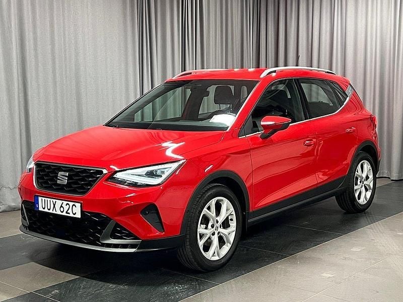 Röd Begagnad 2022 Seat Arona FR SUV | 209 900 kr (Marknadspris) - Bild 1/4