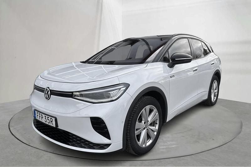 Vit Begagnad 2023 VW ID.4 GTX SUV | 324 900 kr (Bra pris) - Bild 1/4