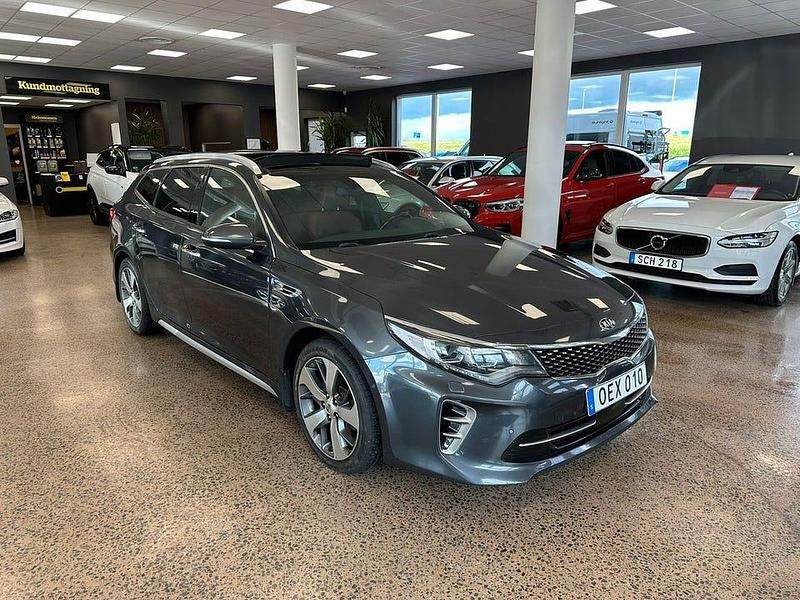 Grå Begagnad 2016 Kia Optima GT-Line Kombi | 139 900 kr (Marknadspris) - Bild 1/4