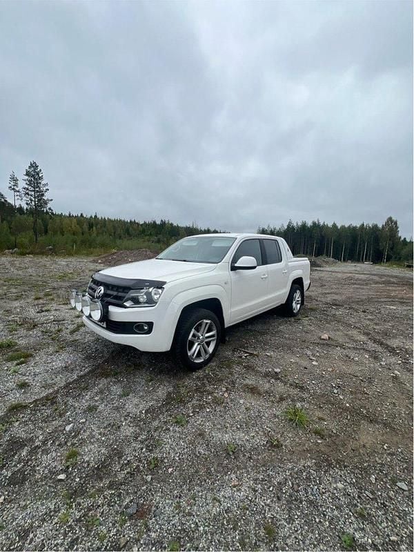 Vit Begagnad 2013 VW Amarok Pickup | 120 000 kr (Dyr) - Bild 1/4