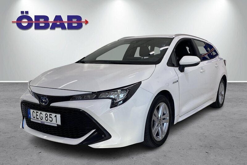 Vit Begagnad 2021 Toyota Corolla Active Kombi | 214 900 kr (Marknadspris) - Bild 1/4