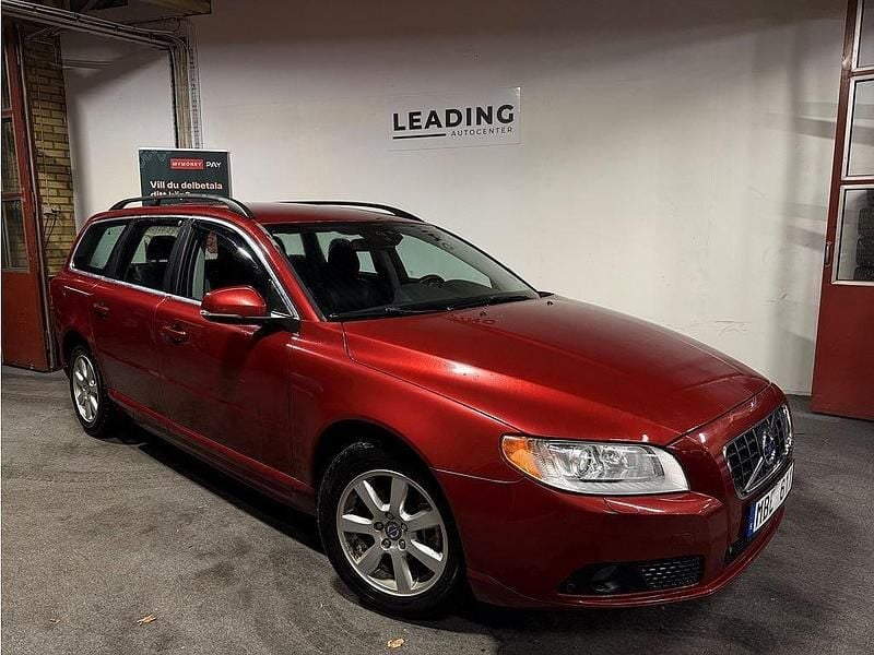 Röd Begagnad 2012 Volvo V70 Momentum Kombi | 89 900 kr (Bra pris) - Bild 1/4