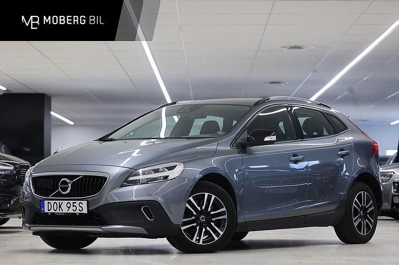Begagnad Volvo V40 CC Momentum 151 HK (111 kW) 2019 Grå Kombi
