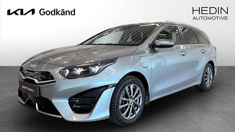 Begagnad Kia Ceed 141 HK (103 kW) 2024 Grå Halvkombi