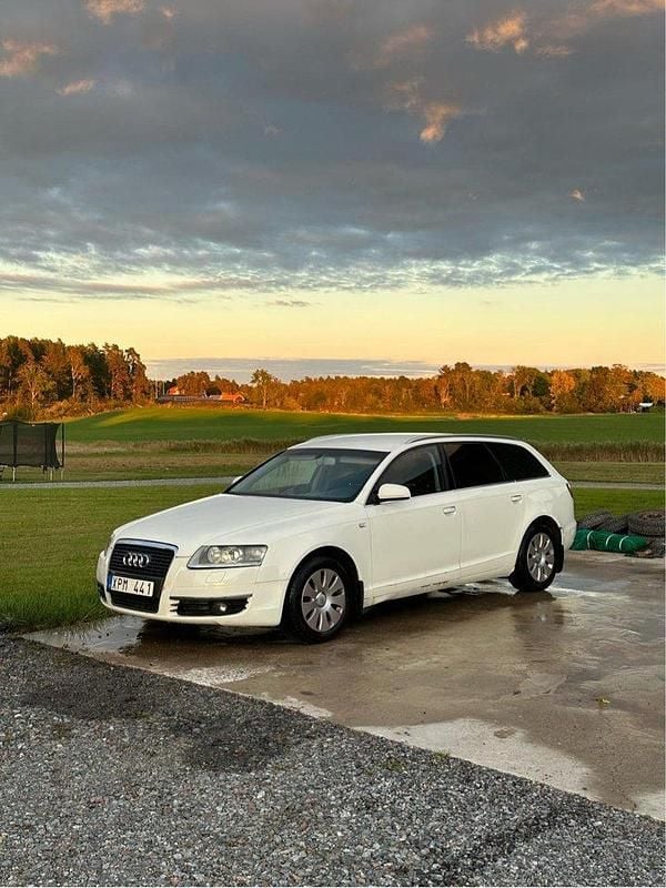 Vit Begagnad 2006 Audi A6 Kombi | 10 000 kr (Superpris) - Bild 1/2
