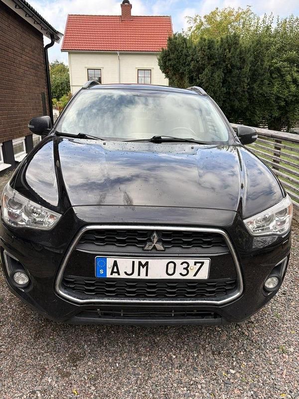 Svart Begagnad 2014 Mitsubishi ASX SUV | 125 000 kr (Marknadspris) - Bild 1/4