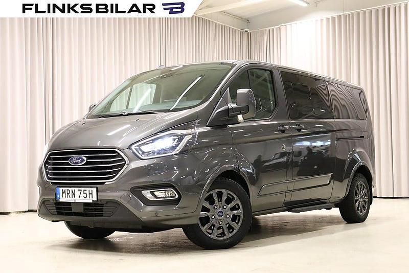 Grå Begagnad 2024 Ford Tourneo Custom Van | 499 900 kr (Dyr) - Bild 1/4