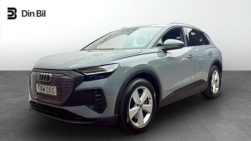 Grå Begagnad 2022 Audi Q4 e-tron Proline SUV | 349 000 kr (Marknadspris) - Bild 1/4