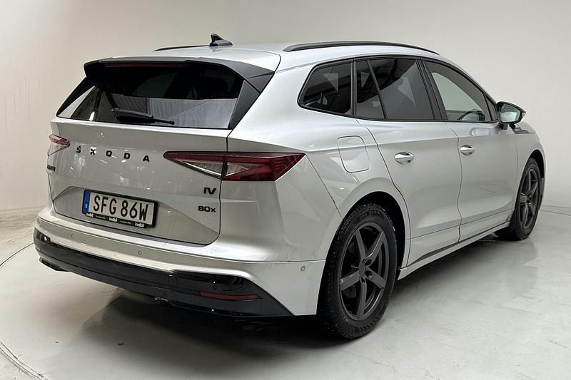 Begagnad Skoda Enyaq iV SportLine 194 kW (265 HK) 2022 Silver SUV