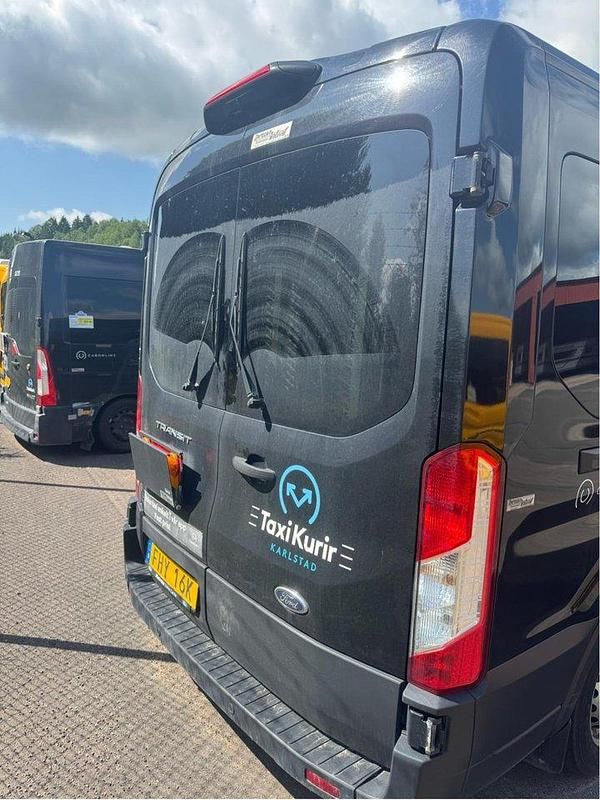Svart Begagnad 2021 Ford Transit Kombi | 625 000 kr - Bild 1/4