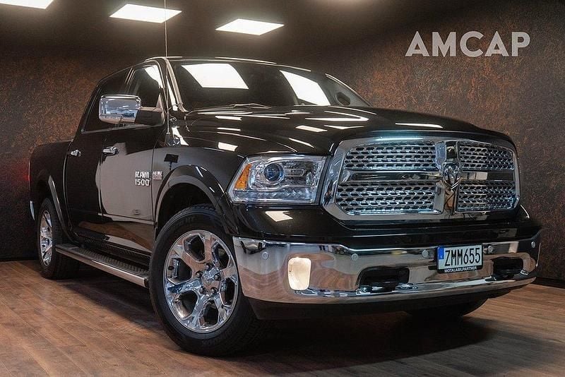 Svart Begagnad 2018 RAM 1500 Pickup | 519 500 kr (Marknadspris) - Bild 1/4