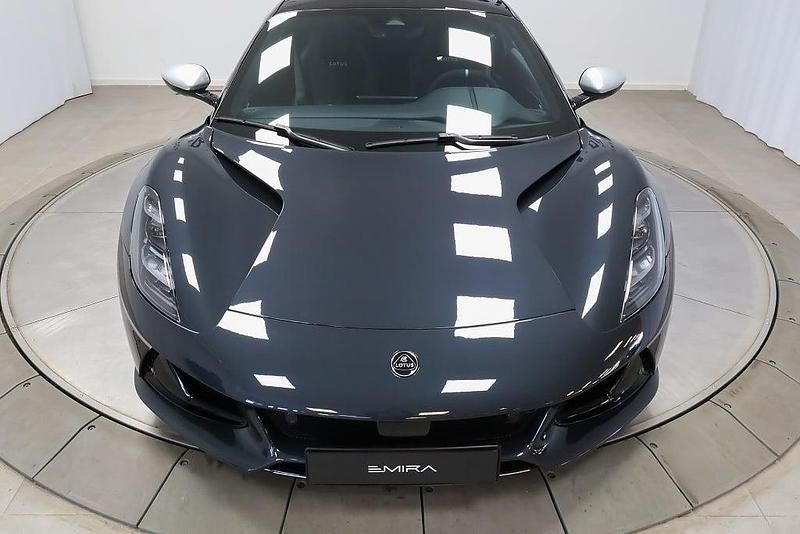 Ny Lotus Emira 405 HK (297 kW) 2026 Shadow grey Sportkupé