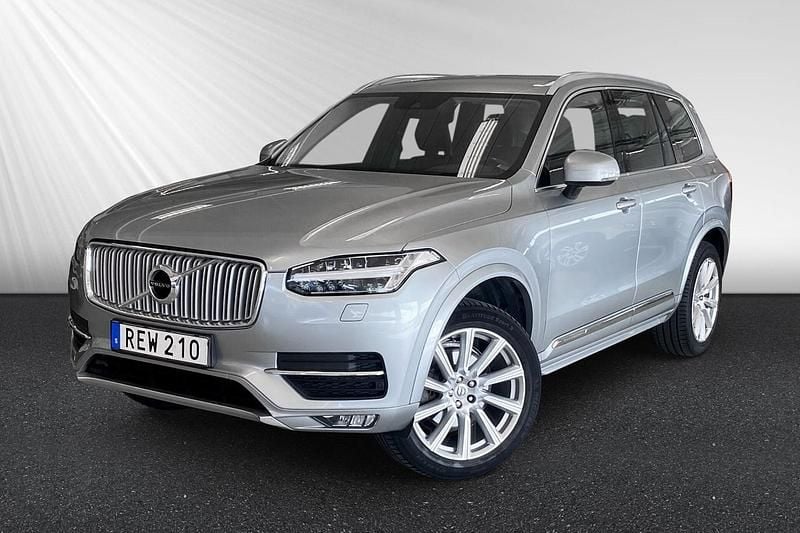 Silver Begagnad 2016 Volvo XC90 Inscription SUV | 404 400 kr (Marknadspris) - Bild 1/4